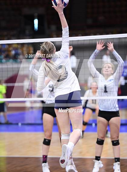 Thumbnail 1 in SkyView Academy vs. University (CHSAA 3A Playoff) photogallery.