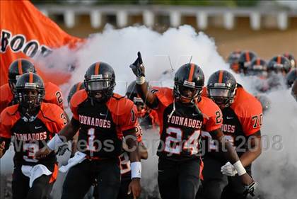 Thumbnail 2 in Chandler Hamilton vs. Booker T. Washington (Miami Kickoff Classic) photogallery.