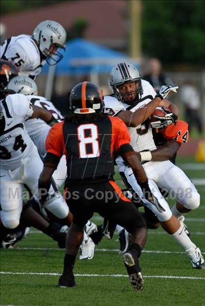 Thumbnail 3 in Chandler Hamilton vs. Booker T. Washington (Miami Kickoff Classic) photogallery.