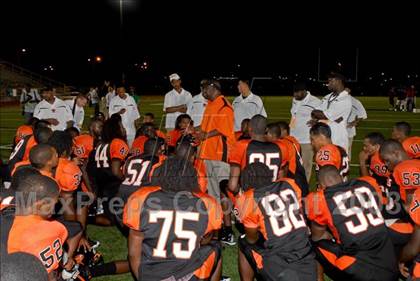 Thumbnail 2 in Chandler Hamilton vs. Booker T. Washington (Miami Kickoff Classic) photogallery.