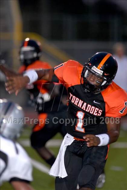 Thumbnail 3 in Chandler Hamilton vs. Booker T. Washington (Miami Kickoff Classic) photogallery.
