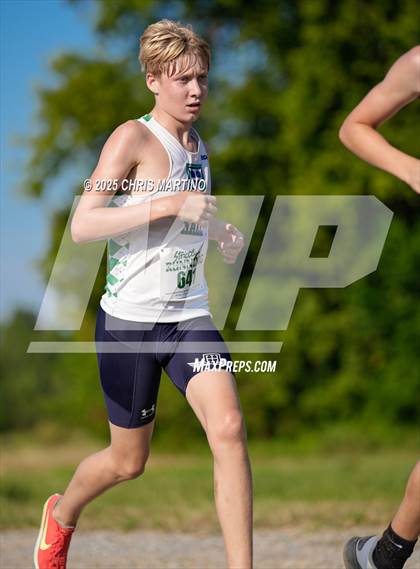 Thumbnail 3 in Heathwood Hall Highlander Invitational photogallery.