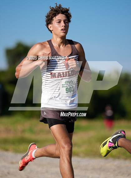 Thumbnail 3 in Heathwood Hall Highlander Invitational photogallery.