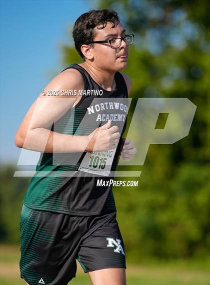 Thumbnail 3 in Heathwood Hall Highlander Invitational photogallery.