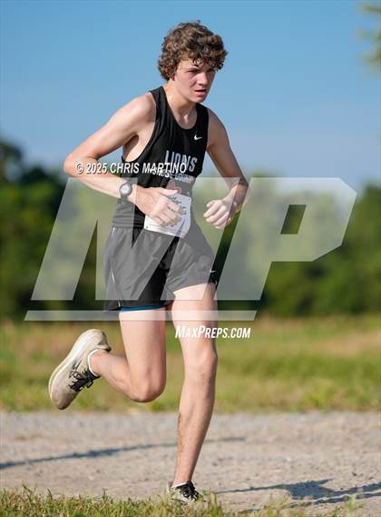 Thumbnail 3 in Heathwood Hall Highlander Invitational photogallery.