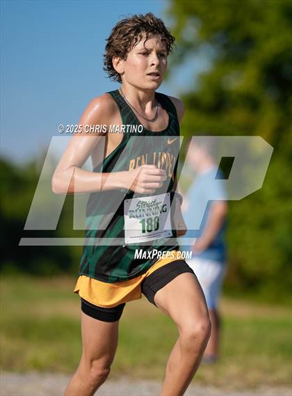 Thumbnail 2 in Heathwood Hall Highlander Invitational photogallery.