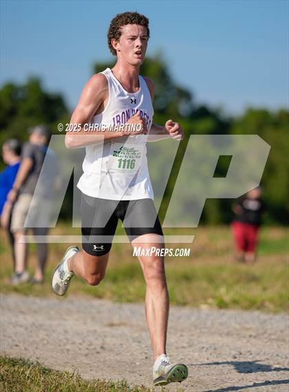 Thumbnail 3 in Heathwood Hall Highlander Invitational photogallery.