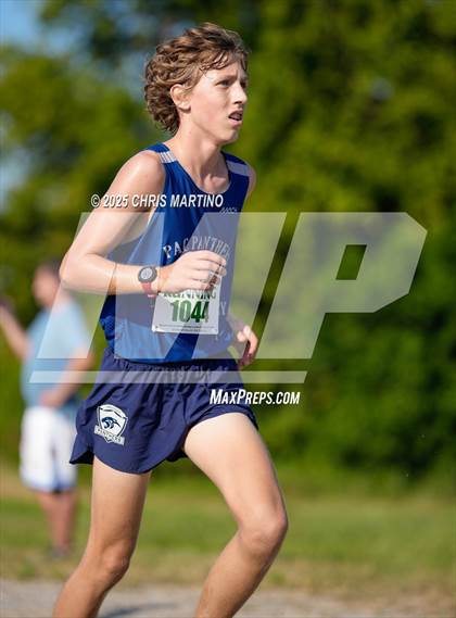 Thumbnail 3 in Heathwood Hall Highlander Invitational photogallery.