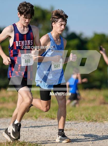 Thumbnail 2 in Heathwood Hall Highlander Invitational photogallery.