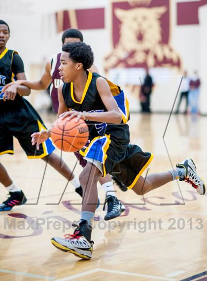 Thumbnail 1 in Grant vs Whitney (Whitney Christmas Classic) photogallery.