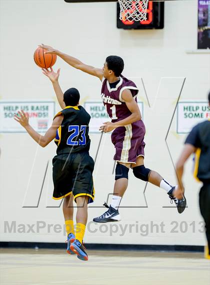 Thumbnail 1 in Grant vs Whitney (Whitney Christmas Classic) photogallery.