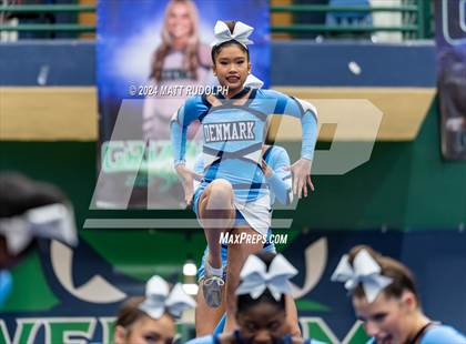 Thumbnail 2 in Denmark (Creekview Classic) photogallery.
