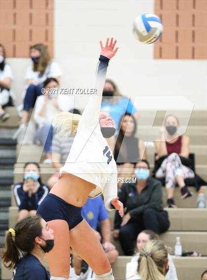 Thumbnail 1 in Seaholm @ Stoney Creek photogallery.