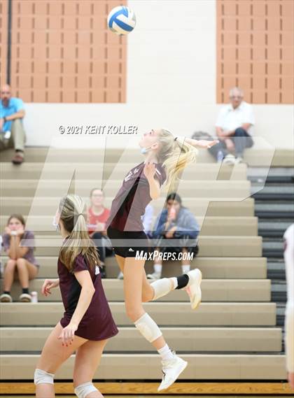 Thumbnail 1 in Seaholm @ Stoney Creek photogallery.