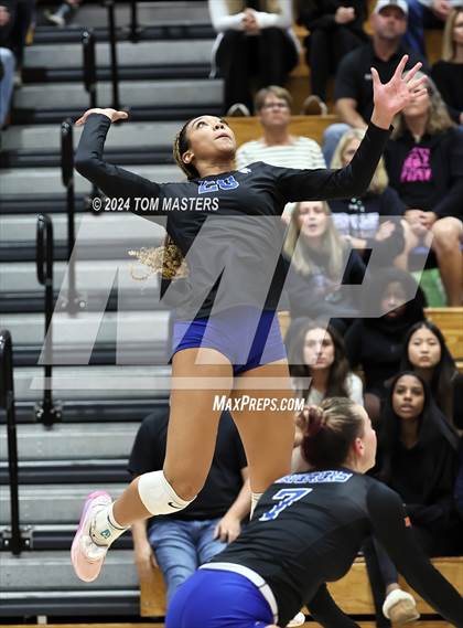Thumbnail 1 in Northern Guilford @ Marvin Ridge (NCHSAA 4A Round 4) photogallery.