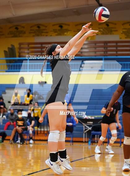 Thumbnail 3 in Manor @ Pflugerville photogallery.