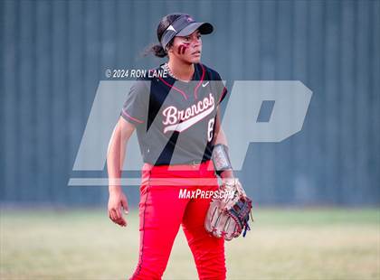 Thumbnail 3 in Edmond North @ Mustang photogallery.