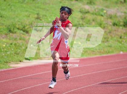 Thumbnail 1 in Dave Bethany Relays (200M) photogallery.