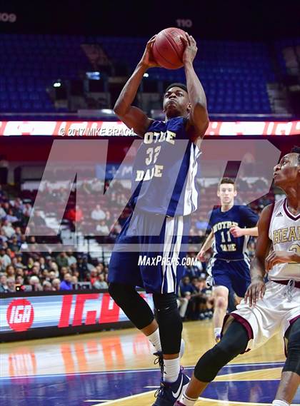 Thumbnail 2 in Sacred Heart vs. Notre Dame-Fairfield (CIAC Class L Final) photogallery.