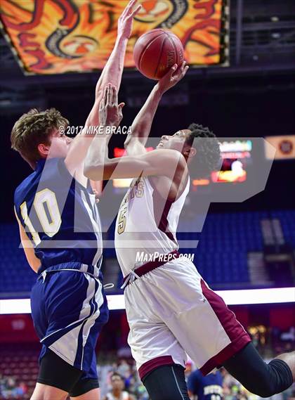 Thumbnail 3 in Sacred Heart vs. Notre Dame-Fairfield (CIAC Class L Final) photogallery.