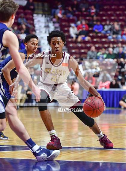 Thumbnail 1 in Sacred Heart vs. Notre Dame-Fairfield (CIAC Class L Final) photogallery.