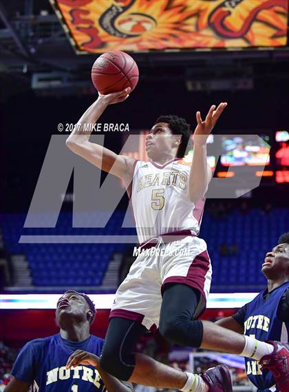 Thumbnail 3 in Sacred Heart vs. Notre Dame-Fairfield (CIAC Class L Final) photogallery.