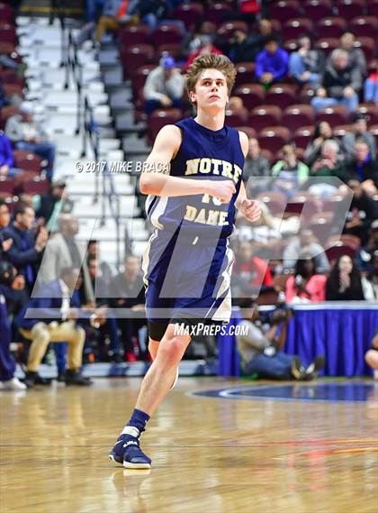 Thumbnail 2 in Sacred Heart vs. Notre Dame-Fairfield (CIAC Class L Final) photogallery.