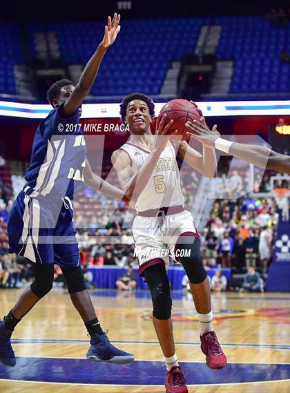 Thumbnail 2 in Sacred Heart vs. Notre Dame-Fairfield (CIAC Class L Final) photogallery.