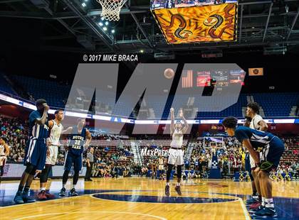 Thumbnail 3 in Sacred Heart vs. Notre Dame-Fairfield (CIAC Class L Final) photogallery.