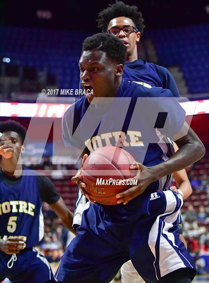 Thumbnail 1 in Sacred Heart vs. Notre Dame-Fairfield (CIAC Class L Final) photogallery.