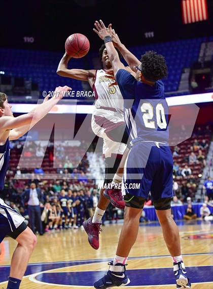 Thumbnail 3 in Sacred Heart vs. Notre Dame-Fairfield (CIAC Class L Final) photogallery.
