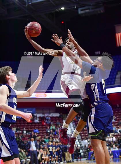 Thumbnail 1 in Sacred Heart vs. Notre Dame-Fairfield (CIAC Class L Final) photogallery.
