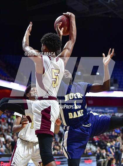 Thumbnail 1 in Sacred Heart vs. Notre Dame-Fairfield (CIAC Class L Final) photogallery.