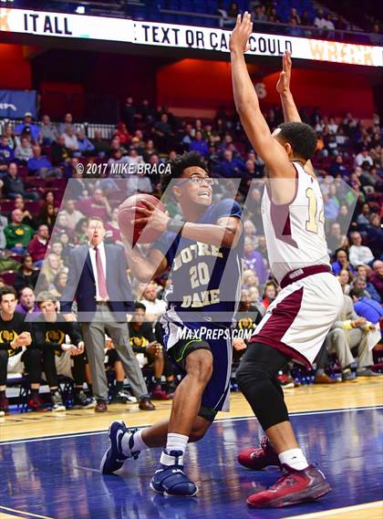 Thumbnail 1 in Sacred Heart vs. Notre Dame-Fairfield (CIAC Class L Final) photogallery.
