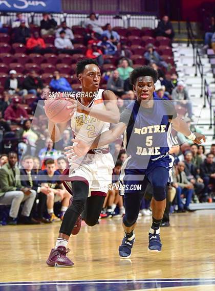 Thumbnail 2 in Sacred Heart vs. Notre Dame-Fairfield (CIAC Class L Final) photogallery.