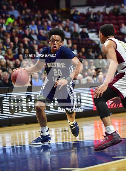 Thumbnail 2 in Sacred Heart vs. Notre Dame-Fairfield (CIAC Class L Final) photogallery.