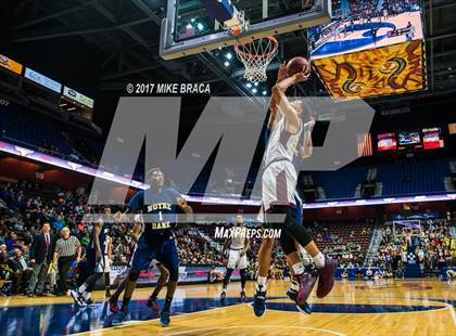 Thumbnail 2 in Sacred Heart vs. Notre Dame-Fairfield (CIAC Class L Final) photogallery.