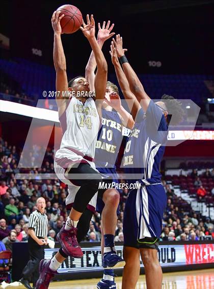Thumbnail 2 in Sacred Heart vs. Notre Dame-Fairfield (CIAC Class L Final) photogallery.