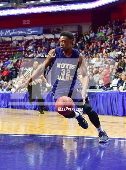 Thumbnail 2 in Sacred Heart vs. Notre Dame-Fairfield (CIAC Class L Final) photogallery.