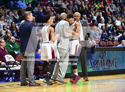 Thumbnail 3 in Sacred Heart vs. Notre Dame-Fairfield (CIAC Class L Final) photogallery.