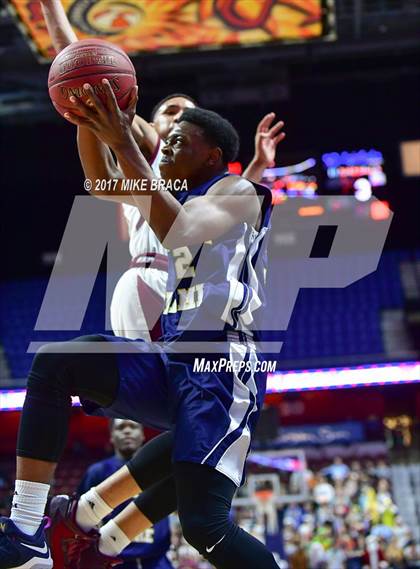 Thumbnail 3 in Sacred Heart vs. Notre Dame-Fairfield (CIAC Class L Final) photogallery.