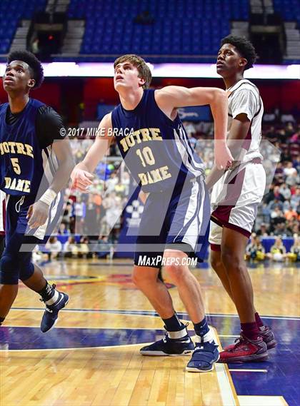 Thumbnail 3 in Sacred Heart vs. Notre Dame-Fairfield (CIAC Class L Final) photogallery.