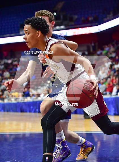 Thumbnail 3 in Sacred Heart vs. Notre Dame-Fairfield (CIAC Class L Final) photogallery.