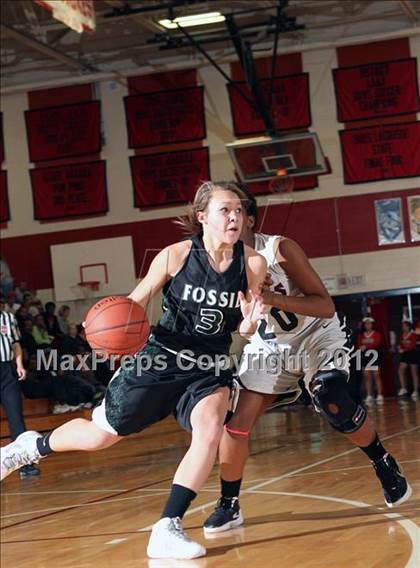 Thumbnail 3 in Fossil Ridge @ Rangeview (CHSAA 5A - 2nd Round Playoff) photogallery.