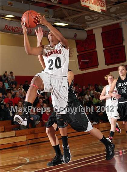 Thumbnail 2 in Fossil Ridge @ Rangeview (CHSAA 5A - 2nd Round Playoff) photogallery.