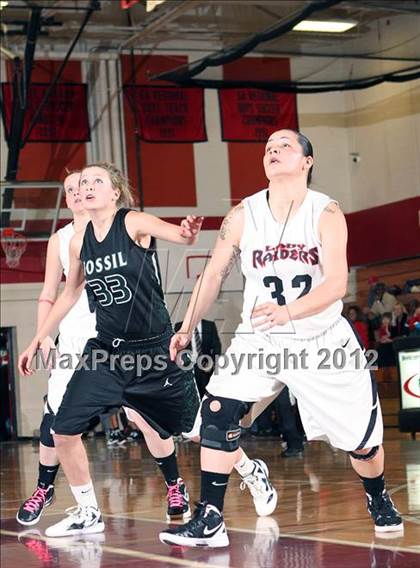 Thumbnail 1 in Fossil Ridge @ Rangeview (CHSAA 5A - 2nd Round Playoff) photogallery.