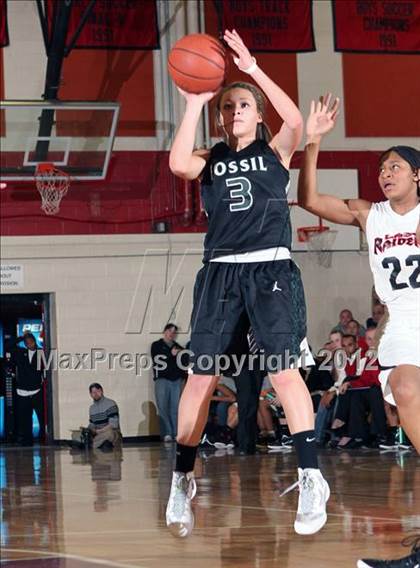 Thumbnail 1 in Fossil Ridge @ Rangeview (CHSAA 5A - 2nd Round Playoff) photogallery.