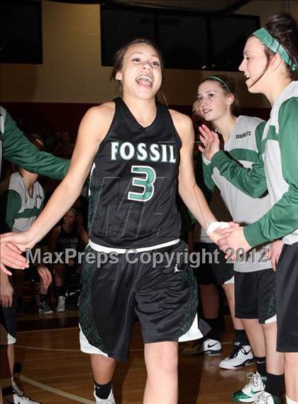 Thumbnail 1 in Fossil Ridge @ Rangeview (CHSAA 5A - 2nd Round Playoff) photogallery.