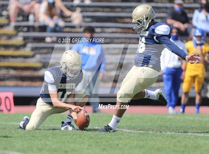 Thumbnail 2 in Notre Dame (SO) @ Bishop Amat photogallery.