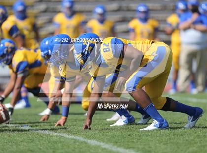 Thumbnail 2 in Notre Dame (SO) @ Bishop Amat photogallery.